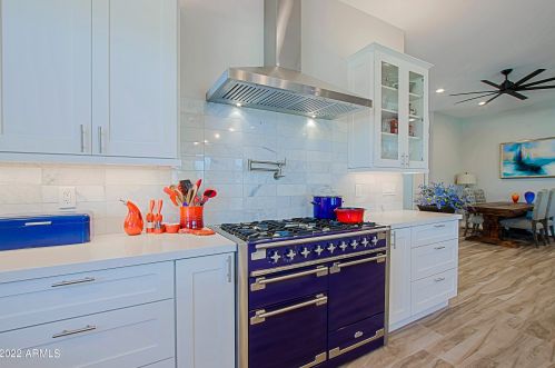 4226 42nd St, Phoenix AZ  85018-4208 exterior