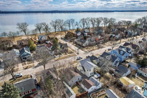 1858 Rutledge St, Madison WI  53704-5543 exterior