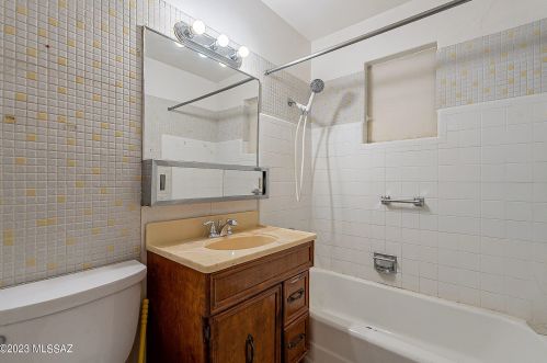 817 District St, Tucson AZ 85714-1105 exterior