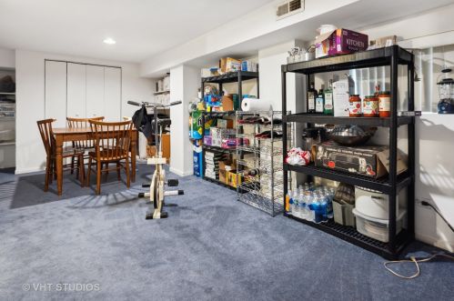 1541 Nelson St, Chicago IL 60657-3028 exterior