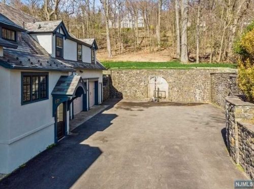 264 Upper Mtn Ave, Montclair NJ 07043-1417 exterior