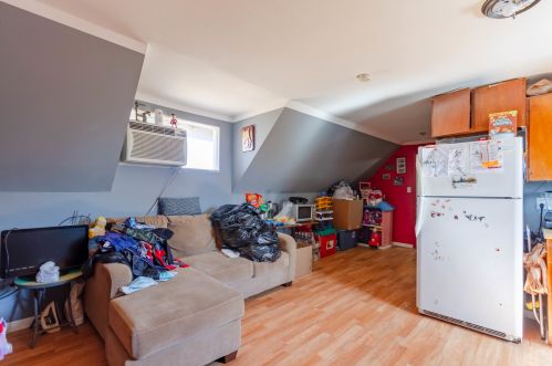 2655 Kedvale Ave, Chicago IL 60623-4324 exterior