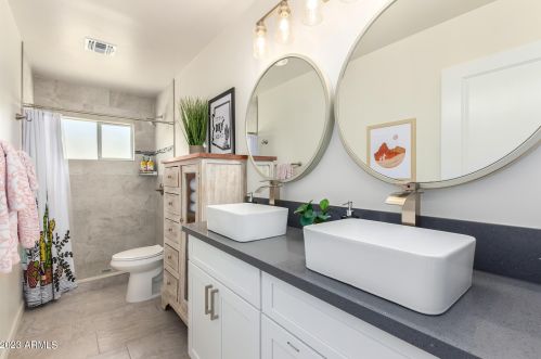 6634 16th Dr, Phoenix AZ  85015-1425 exterior