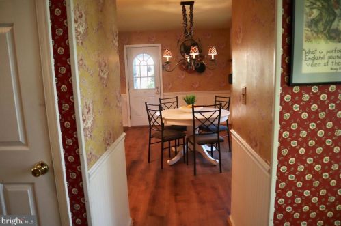 7641 Miller Fall Rd, Rockville MD 20855-1165 exterior