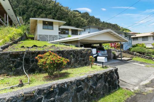 2813 Dow St, Honolulu, HI 96817-1134