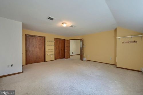 752 Nyes Rd, Hummelstown PA 17036-8688 exterior