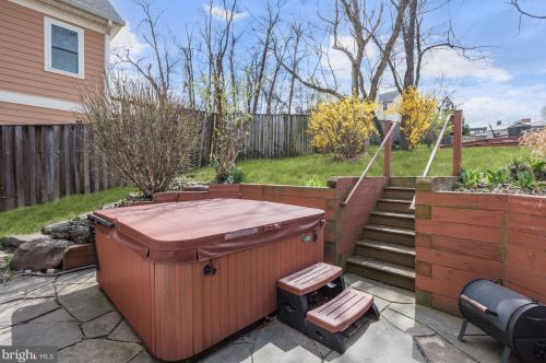 716 Silver Spring Ave, Silver Spring MD 20910-4615 exterior