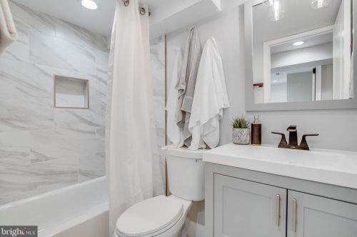 31 V St, Washington DC  20001-1012 exterior