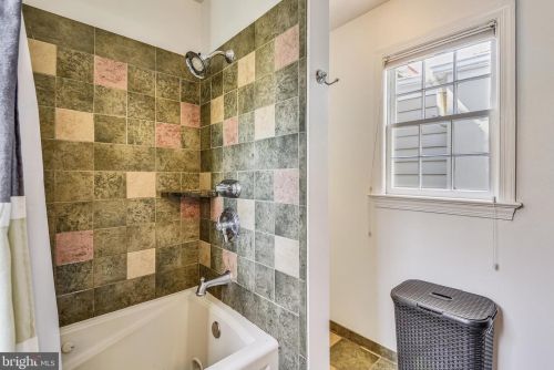 309 Wilkes St, Alexandria VA 22314-3853 exterior