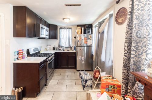 7934 Gilbert St, Philadelphia PA 19150-2506 exterior