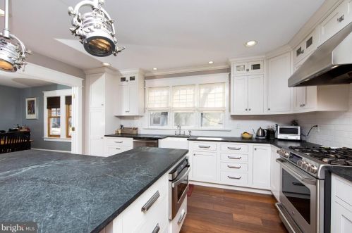 139 Marne Ave, Tavistock NJ 08033-1444 exterior