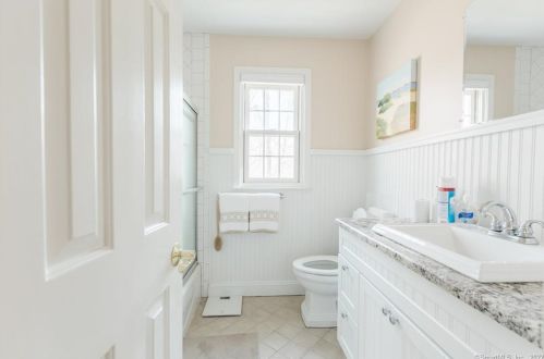 119 Deforest Rd, Wilton CT 06897-1910 exterior