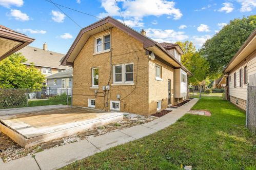 3245 45th St, Milwaukee WI  53219-4816 exterior