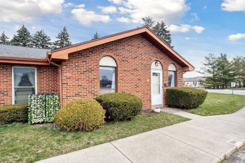 1532 Berkley Cir, Mishawaka, IN 46544-4802