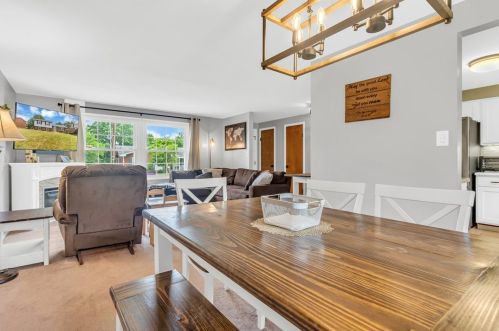 165 Conneaut Dr, Pittsburgh PA 15239-2630 exterior