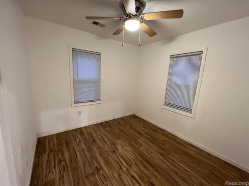 24086 Annapolis St, Dearborn Heights MI  48125-1914 exterior