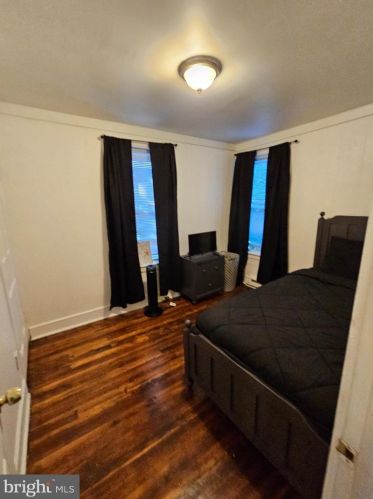 702 Lincoln St, Chester PA 19013-3527 exterior