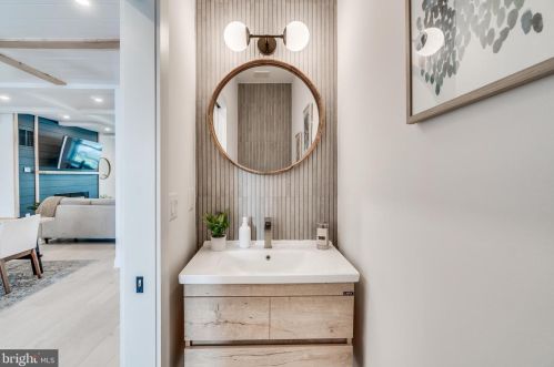 5303 13th St, Washington DC  20011-3607 exterior