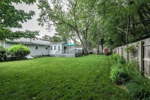 7 Cricket Ln, Concord, NH 03301-5732