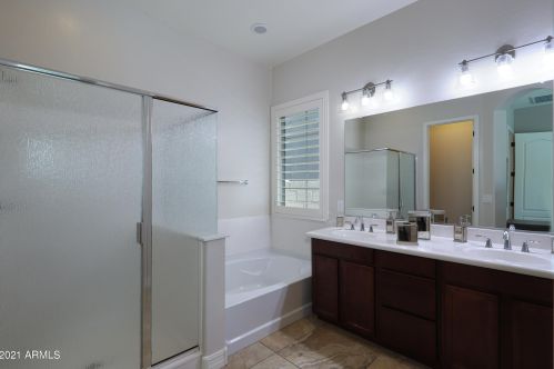 2913 Ebony Dr, Chandler AZ 85286 exterior