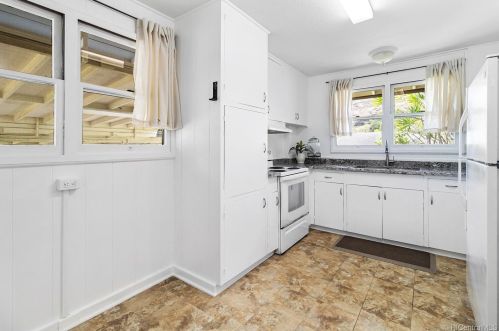 259 Kuliouou Rd, Honolulu HI 96821-2261 exterior