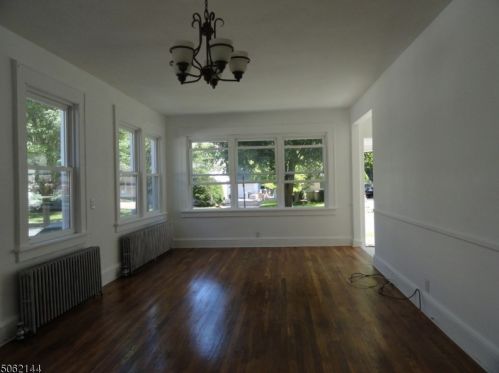 32 Mawhinney Ave, Paterson NJ 07506-1208 exterior