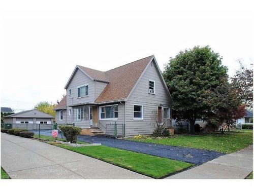 220 Best St, Cleveland OH  44146-4513 exterior