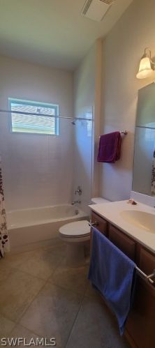 8226 Valiant Dr, Naples FL 34104-6673 exterior