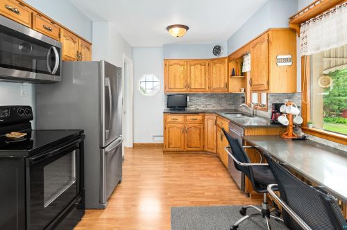 2134 Hillcrest Dr, Duluth MN 55811-3134 exterior