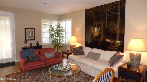 561 Knotwood St, Green Valley AZ 85614-5971 exterior