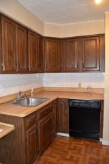 4188 Hinsdale Rd, Cleveland OH  44121-2704 exterior