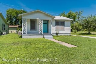1212 Stobaugh St, Austin TX  78757-1435 exterior