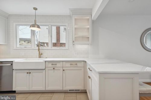 316 Glengary Dr, Pittsburgh PA 19083-2714 exterior