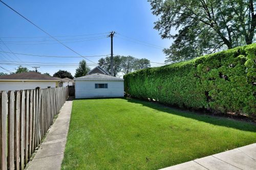 7517 Myrtle Ave, Chicago IL 60631-1835 exterior