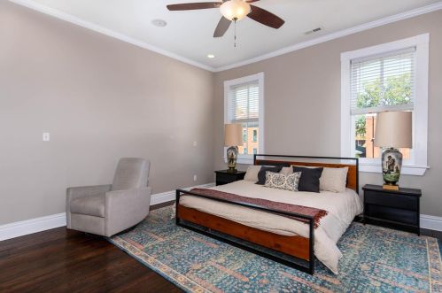 2112 Sidney St, Saint Louis MO 63104-2834 exterior