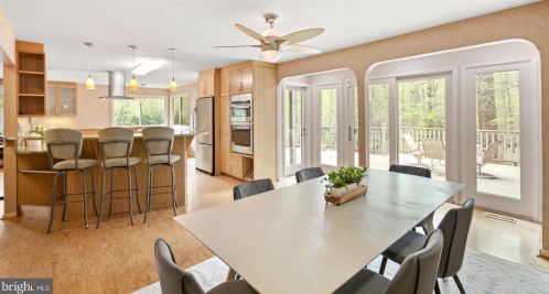 16 Arlive Ct, Rockville MD 20854-2978 exterior