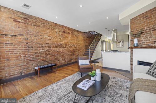 706 4th St, Washington DC  20003-4205 exterior