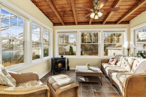 41 Hubbell Pl, Milford CT 06460-5037 exterior