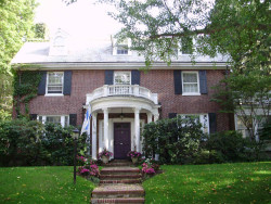 54 Hobart Rd, Newton, MA 02459-1313