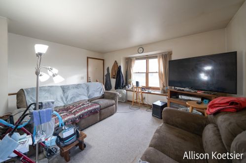 4301 36th St, Grand Rapids MI 49512-1947 exterior