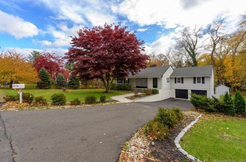 3 Geneva Rd, Norwalk, CT 06850-2708