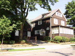 125 Winchester St, Newton, MA 02461-2129