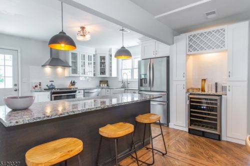 30 Randolph Pl, Town Center NJ  07052-4808 exterior