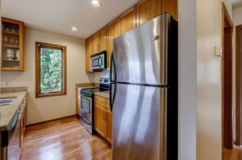 597 Holly Ave, Saint Paul MN 55102-2209 exterior