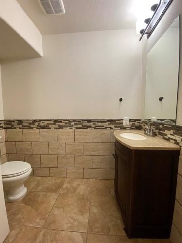 5640 Emma Thompson Way, Austin TX 78747-1707 exterior