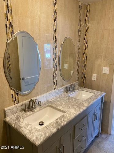 6735 10 St, Phoenix AZ 85086-0912 exterior