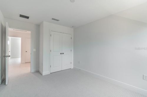 2113 Carmen St, Tampa FL 33606-1202 exterior