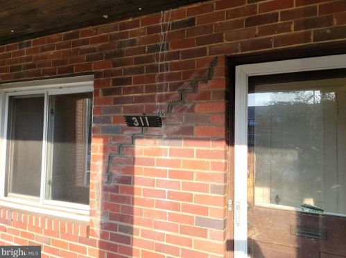 311 34th Pl, Washington, DC 20019-1407