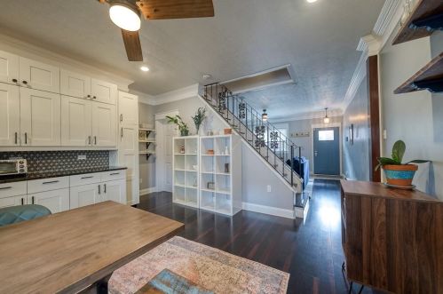 5133 Holmes St, Pittsburgh PA  15201-2433 exterior