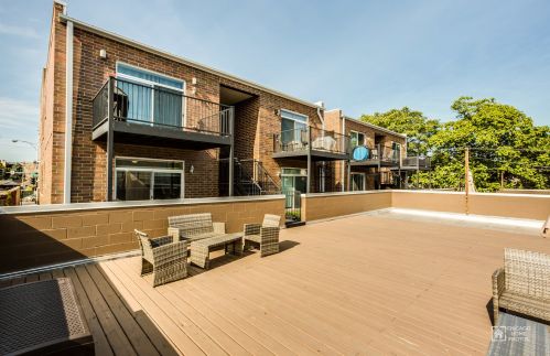 3209 Elston Ave, Chicago IL  60618-5827 exterior